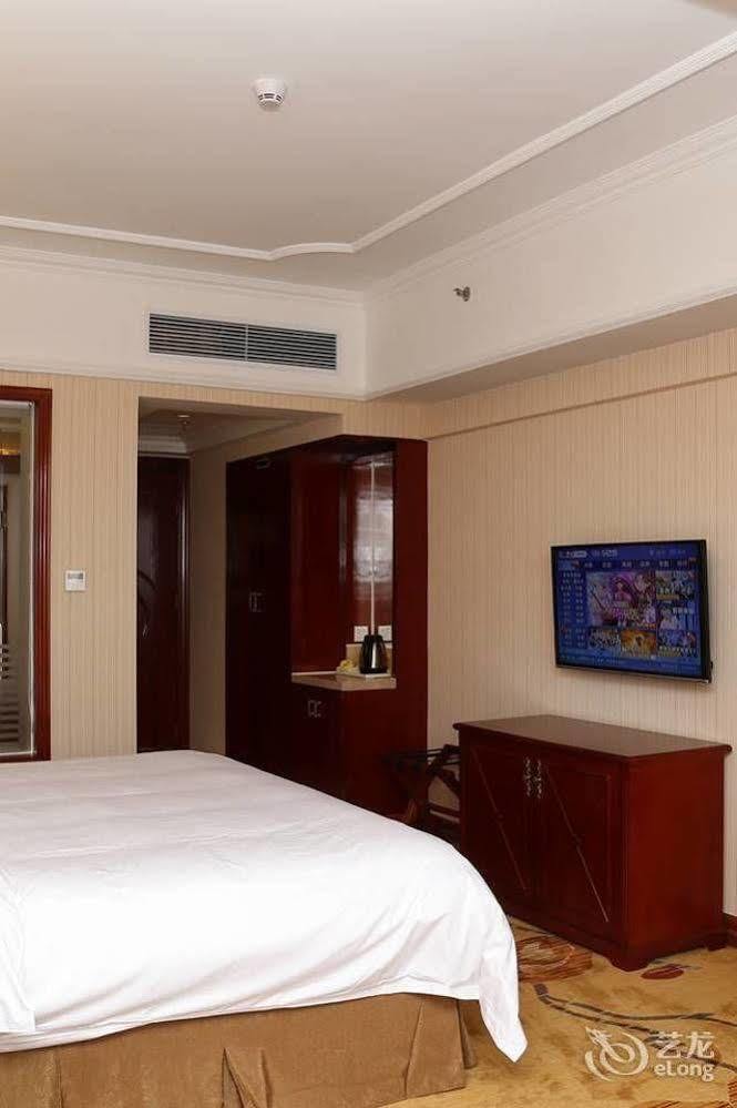 Vienna Hotel Shenzhen Futian Bagua Road Екстериор снимка