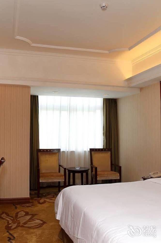 Vienna Hotel Shenzhen Futian Bagua Road Екстериор снимка
